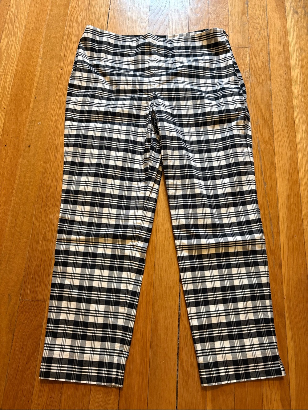 Talbots capri length black and white pants.
